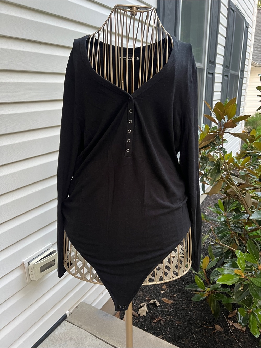 Abercrombie & Fitch Black Long-Sleeve Henley Bodysuit